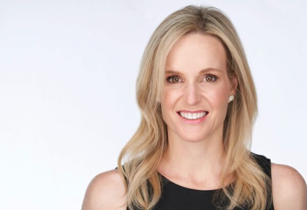 Julie Karen headshot